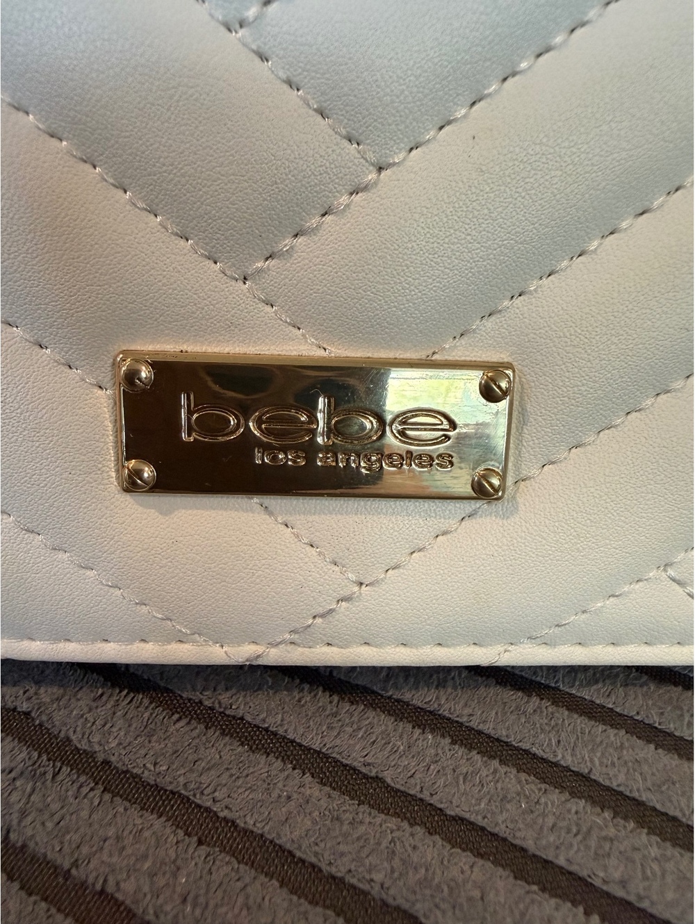 bebe Los Angeles White Quilted Crossbody Bag with Gold Chain - Picture 6 of 9